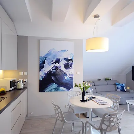 Biala Sowa Czarna Gora *