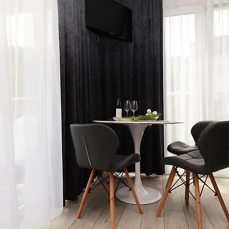 Apartment Biala Sowa Czarna Gora *