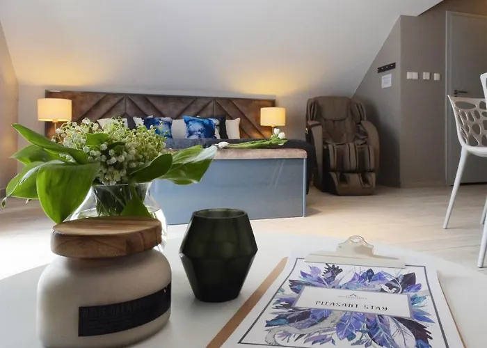 Biala Sowa Czarna Gora * Сенна