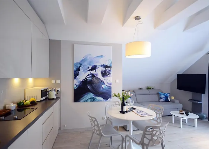 Biala Sowa Czarna Gora *