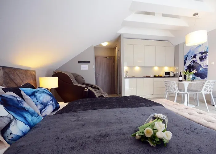 Biala Sowa Czarna Gora * Sienna (Klodzko)